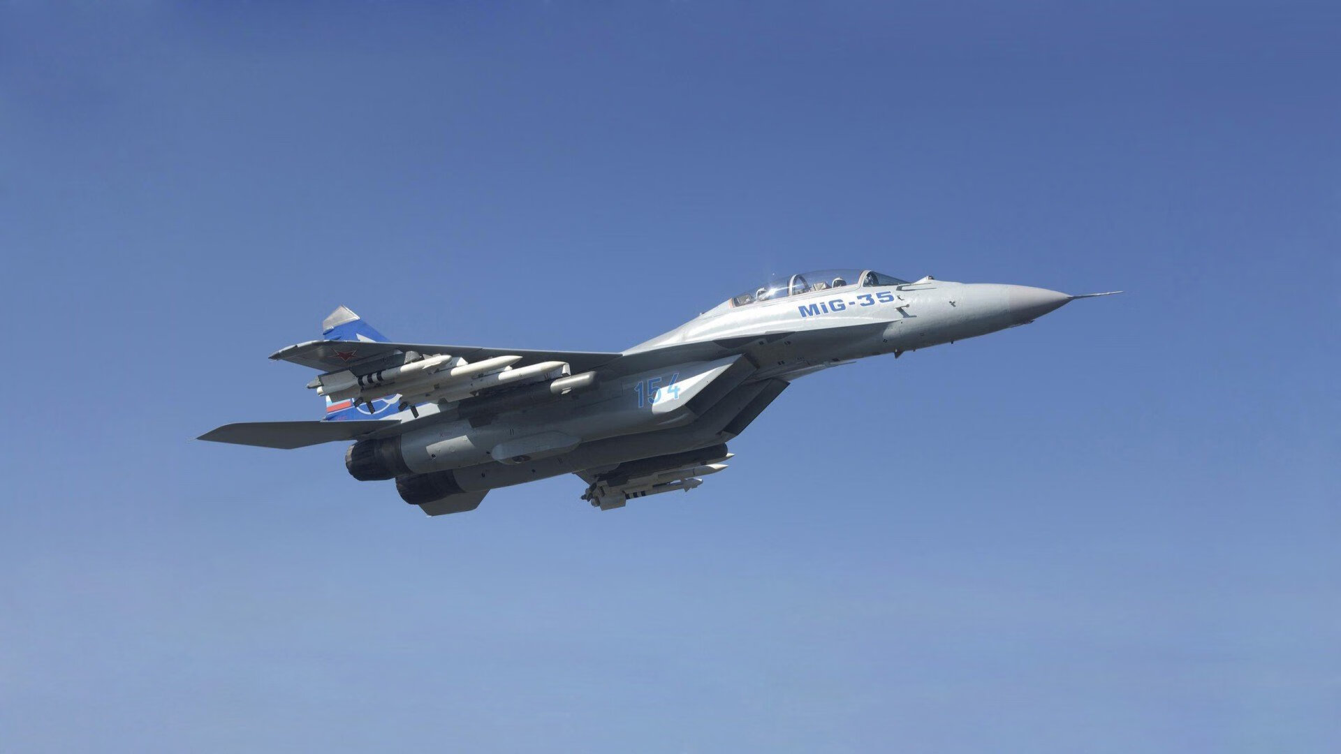 万米长跑决赛，莫桑比克选手突围夺金