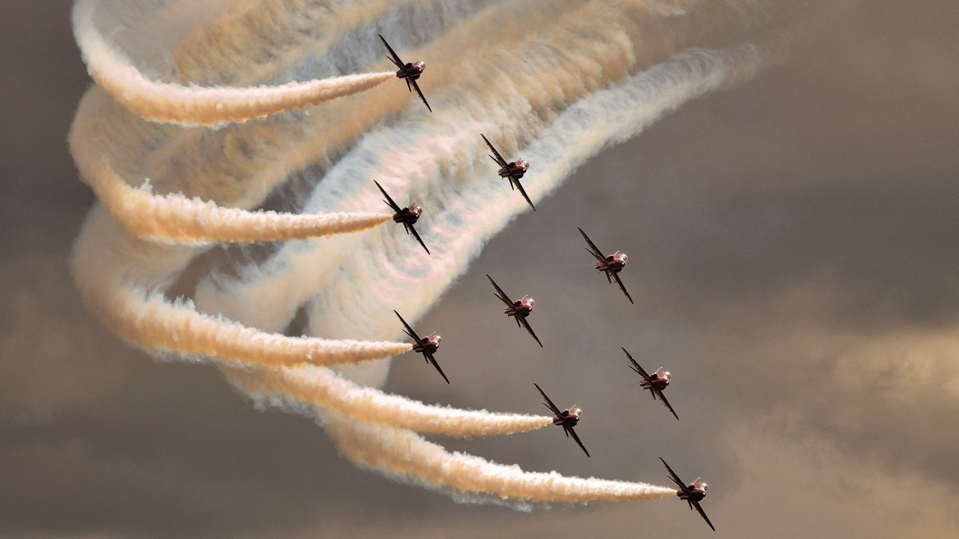 中美蝶泳前100米对比：美方领先更稳，美国百米蝶泳